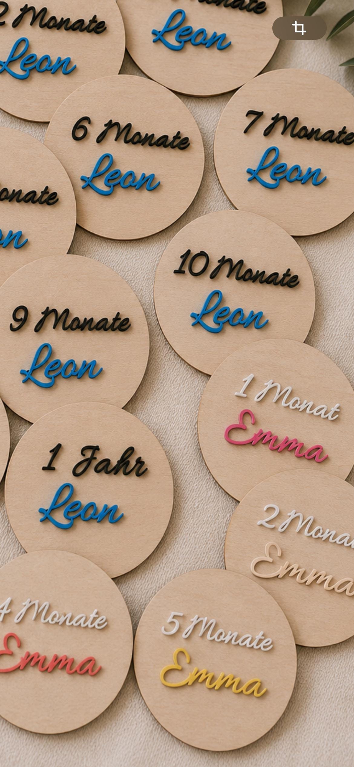 Personalisierte Baby-Meilensteinkarten aus Holz mit Name